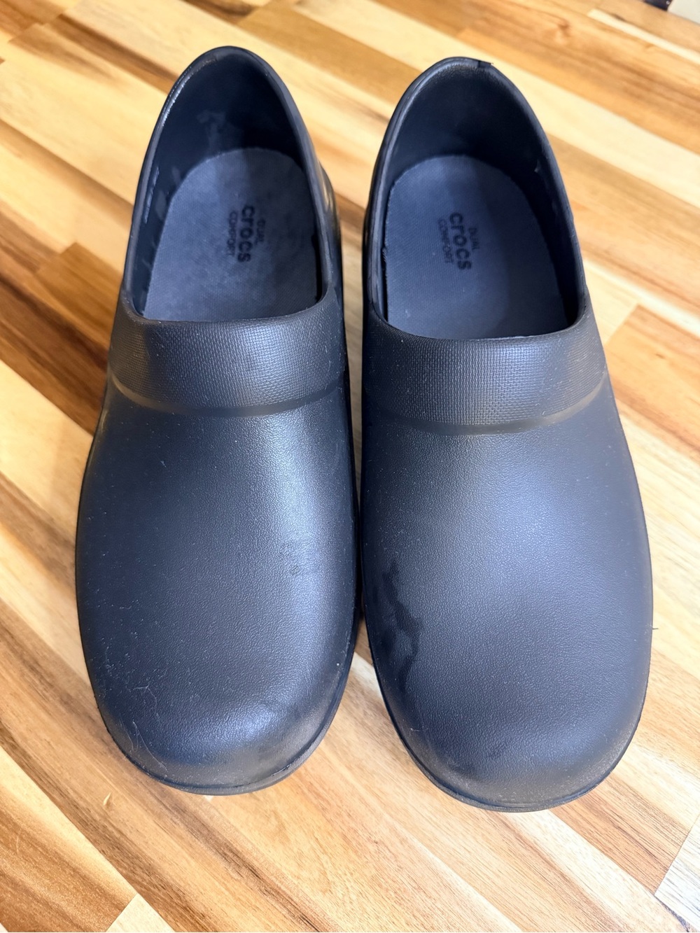 CROCS clogs utility healthcare food service slip resistant waterproof